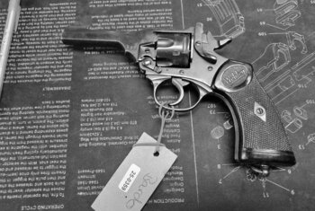 Rewolwer Webley & Scott Mk IV .38S&W